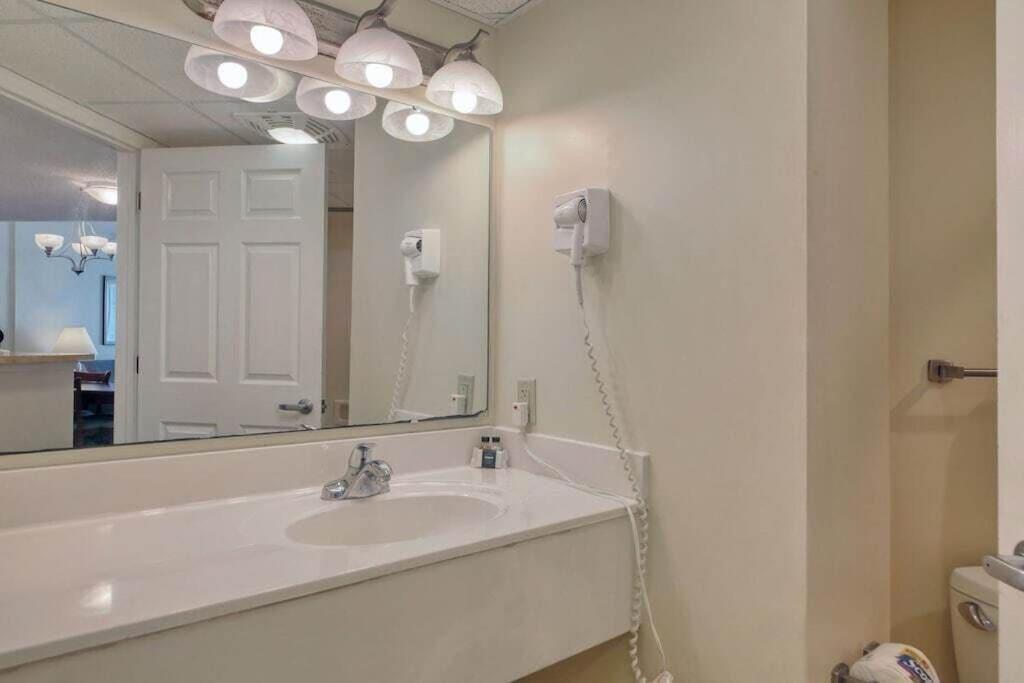 Villa 2501 S Ocean Blvd, 1115 - Ocean View Sleeps 8 à Myrtle Beach Extérieur photo