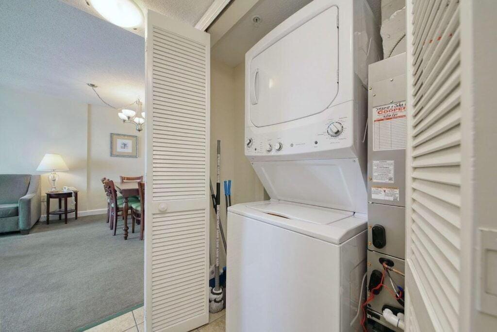 Villa 2501 S Ocean Blvd, 1115 - Ocean View Sleeps 8 à Myrtle Beach Extérieur photo
